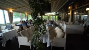Isoletta restaurant in Parcul Herastrau 10