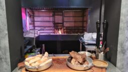 Cau, macelarie, steakhouse si bistrou la Piata Floreasca