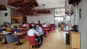 Salonul Clubul Țăranului La Mama