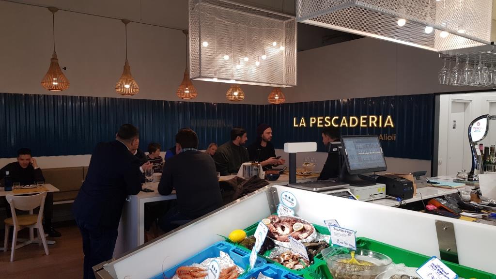 La Pescaderia, restaurant si fish market in Piata Pipera 33