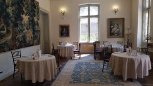 Sufrageria (saloanele Efrem Obrenovici si Claire Hagianoff)