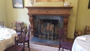 Sufrageria (saloanele Efrem Obrenovici si Claire Hagianoff)