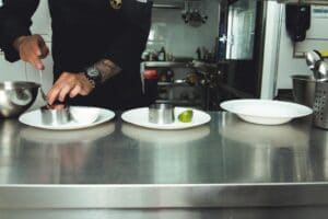 Forever Young, restaurant si club in Centrul Vechi al Bucurestiului