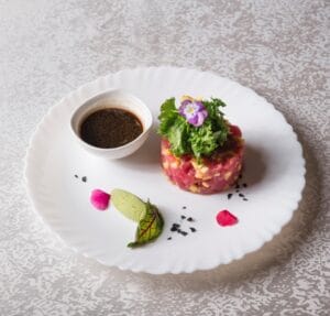 Forever Young, restaurant si club in Centrul Vechi al Bucurestiului