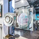 Gold Cafe Bar, cafenea si bar pe Calea Victoriei din Bucuresti
