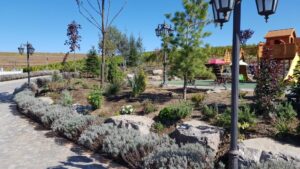 Locul de joaca din parcul conacului Casa Timis din Bucov