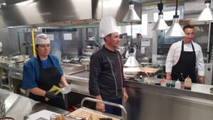 Oamenii Cristinei si ai lui Radu Timis de la Conacul Casa Timis