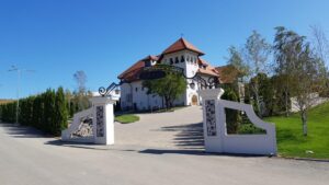 Parcul conacului Casa Timis din Bucov