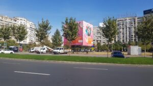 Piata Alba Iulia din Bucuresti, cu numeroase restaurante