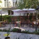 Restaurant cu bucatarie romaneasca creativa terasa