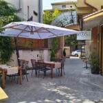 Restaurant cu bucatarie romaneasca creativa terasa