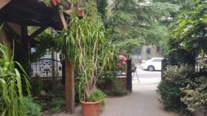 terasele Restaurantul Potcoava Giulesti