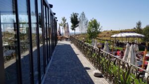 Terasele Conacului Casa Timis din Bucov