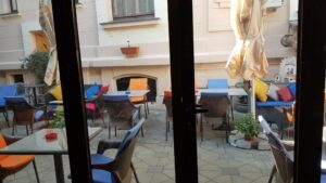 Enjoy, restaurant libanez, cafenea, lounge