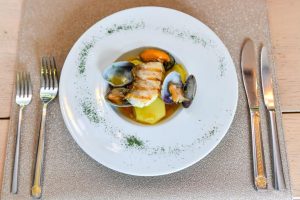 Peste si fructe de mare la Dancing Lobster