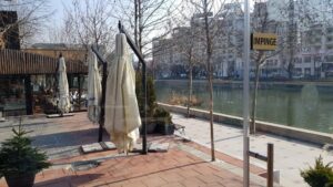 Colonial Lounge, restaurant pe malul Dambovitei la Unirii