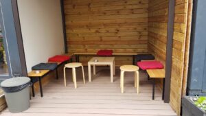 Cafeneaua cu catel de la Piata Floreasca