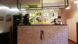 Chez Toni, restaurant libanez in Calea Floreasca