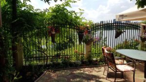 Terasa Amvrosia in vara cu pandemia