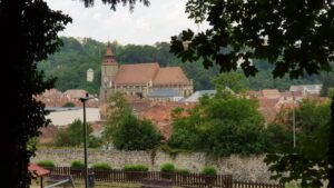 Brasov, promenada sub muntele Tampa