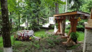 Restaurant traditional Coliba Haiducilor in Poiana Brasov