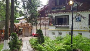 Restaurant traditional Coliba Haiducilor in Poiana Brasov