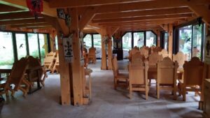 Restaurant traditional Coliba Haiducilor in Poiana Brasov