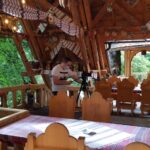 Restaurant traditional Coliba Haiducilor in Poiana Brasov