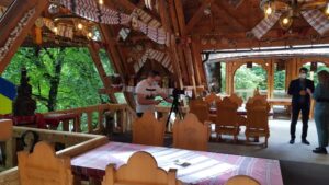 Restaurant traditional Coliba Haiducilor in Poiana Brasov