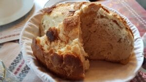 Restaurant traditional Coliba Haiducilor in Poiana Brasov