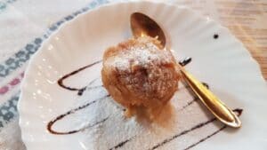 Restaurant traditional Coliba Haiducilor in Poiana Brasov