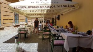 Next Door, restaurant in Piata George Enescu din Brasov