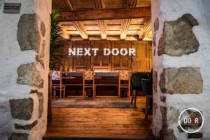 Pia Krauss si restaurantul ei Next Door din Piata George Enescu in Brasov