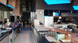 Salonul restaurantului asiatic Godai din Pipera