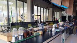 Salonul restaurantului asiatic Godai din Pipera