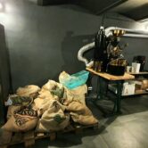 Uzina Coffee, cafenea, bar si microprajitorie de cafea de specialitate in Piata Amzei