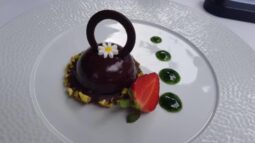 Pine, restaurant cu terasa la Bucuresti