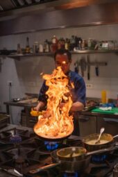 Chef Phursang Lama la Domeniul Manasia