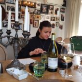 Cina cu fete frumoase la Pata Negra