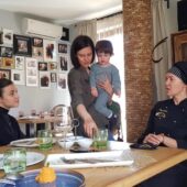 Cina cu fete frumoase la Pata Negra