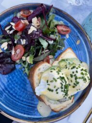 Amoom, mic bistrou si cofetarie orientala in Aviatiei