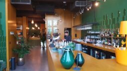Restaurant oriental contemporan, cafenea si cofetarie