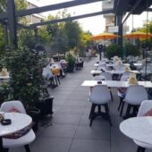 Restaurant oriental contemporan, cafenea si cofetarie