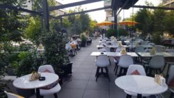 Restaurant oriental contemporan, cafenea si cofetarie