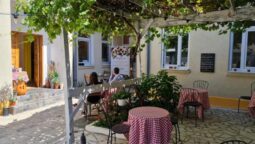 Andrea di Russo, Cannoleria, bistrou italian