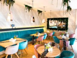 Glamour Restro Cafe, restaurant si cafenea in Baneasa