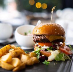 Glamour Restro Cafe, restaurant si cafenea in Baneasa