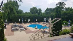 Piscina Complexului Turistic Elisa din comuna Belciugatele