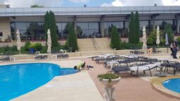 Piscina Complexului Turistic Elisa din comuna Belciugatele