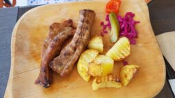 Complex Turistic cu Restaurant Elisa la Belciugatele